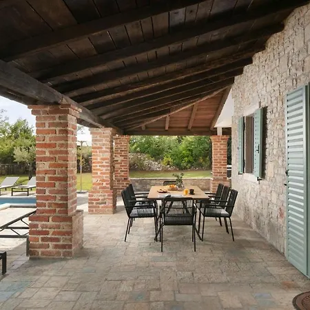 Family Calluna With Pool And Grill In Porec * Sveti Lovrec Pazenaticki