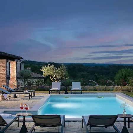 Villa Family Calluna With Pool And Grill In Porec Sveti Lovrec Pazenaticki